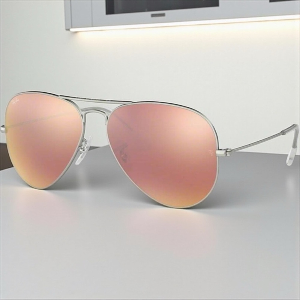 Ray-Ban RB3025 Metal Aviator Sunglasses